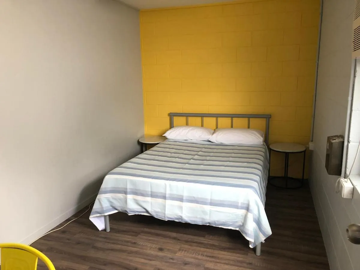 Mumma'S Hostel Cairns 0*,