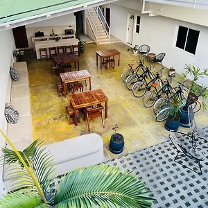 https://freelance-hostel.allrivieramayahotels.com