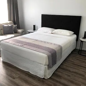 Hotel Escape On, Cairns