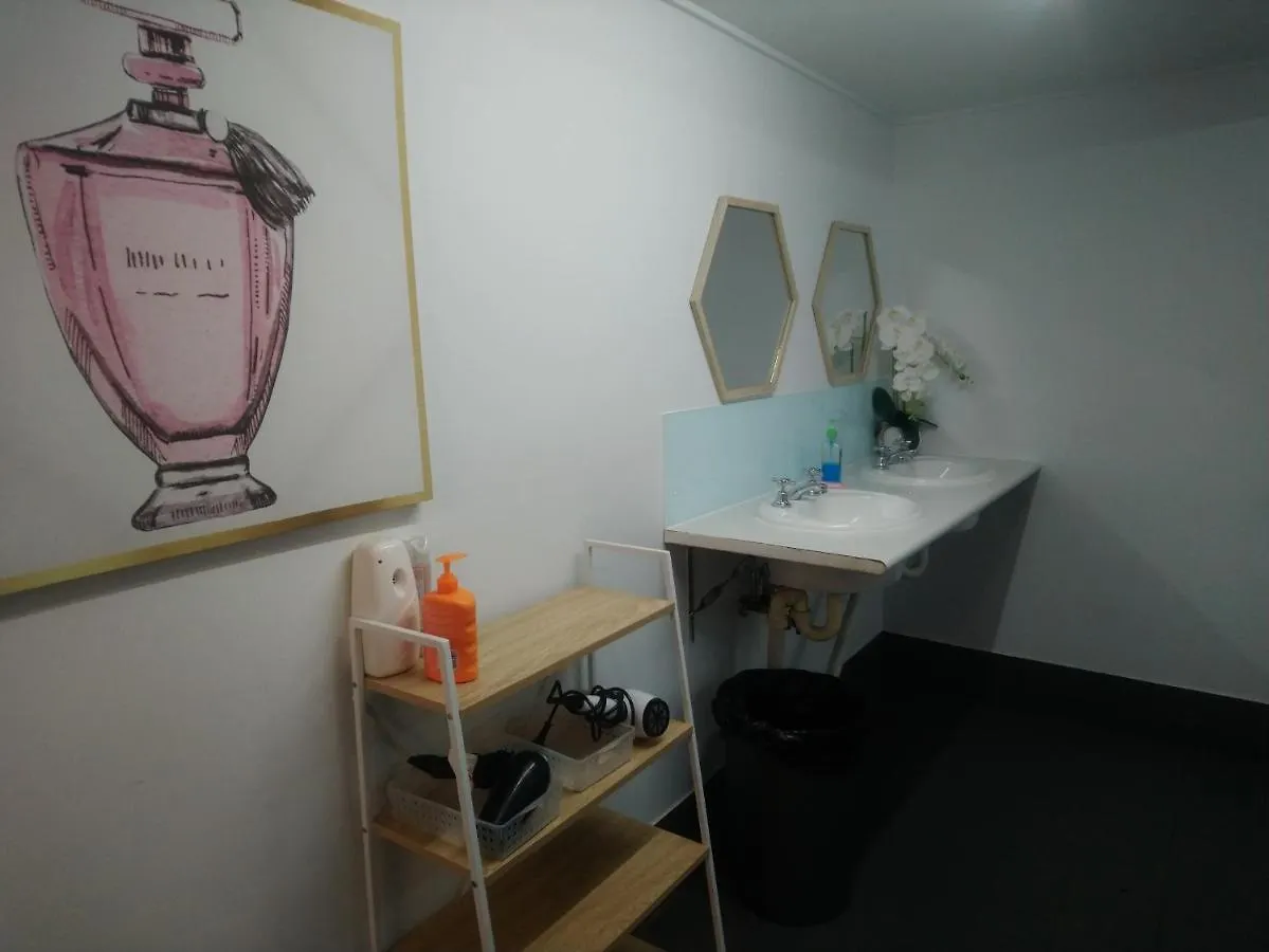 Mumma'S Hostel ケアンズ 0*,